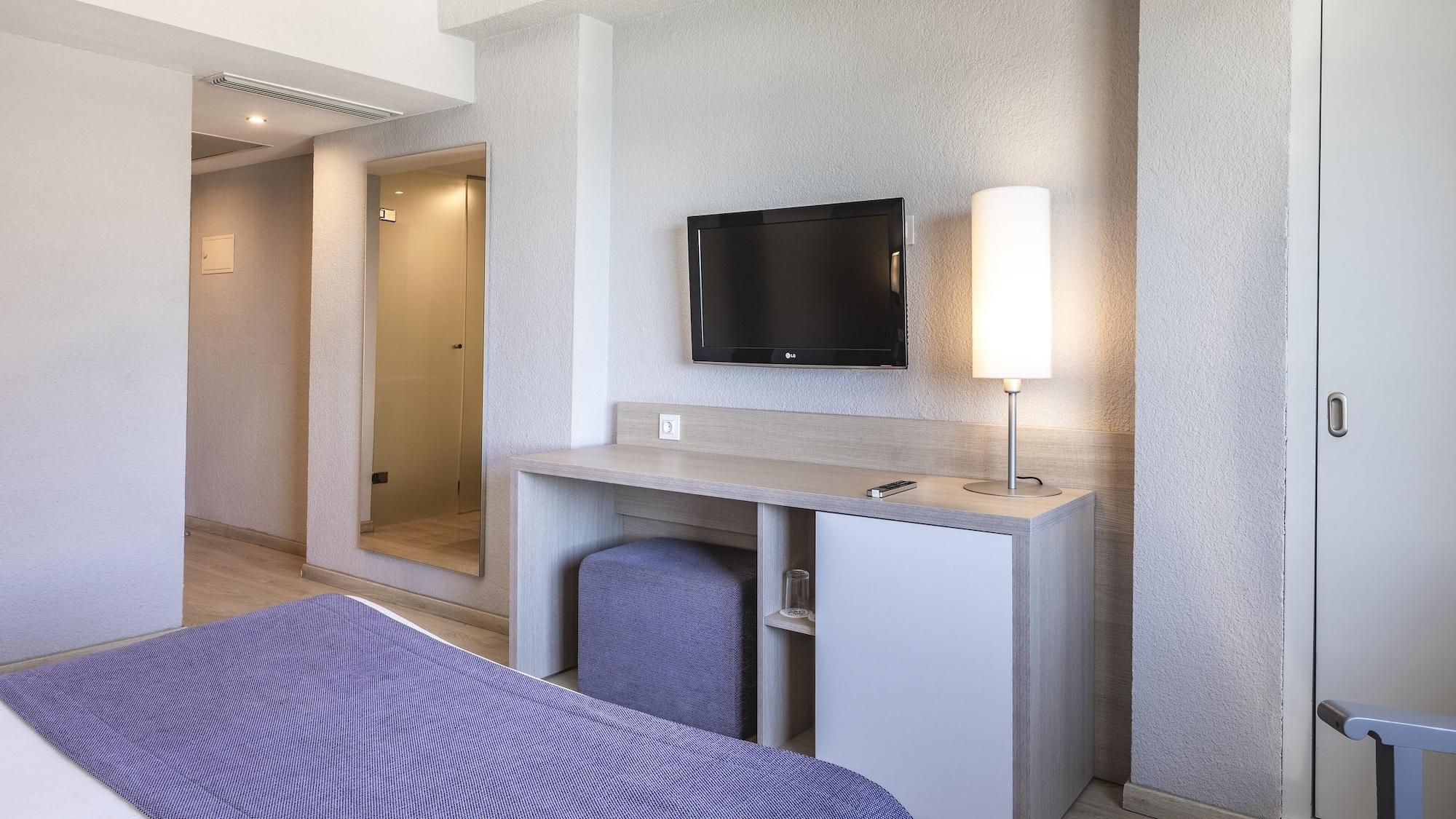 Hotel Be Live Adults Only Marivent Palma de Mallorca Exterior photo Room in the hotel